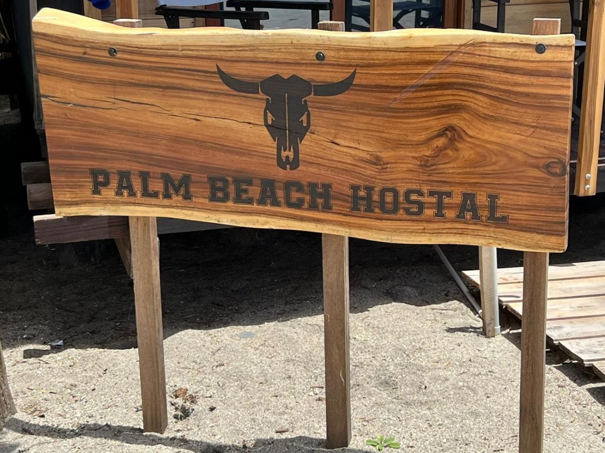 Palm Beach Hostal Гуачака Экстерьер фото